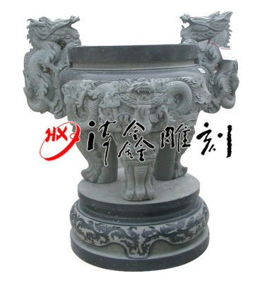 石雕香爐-寺院香爐的用途及寓意